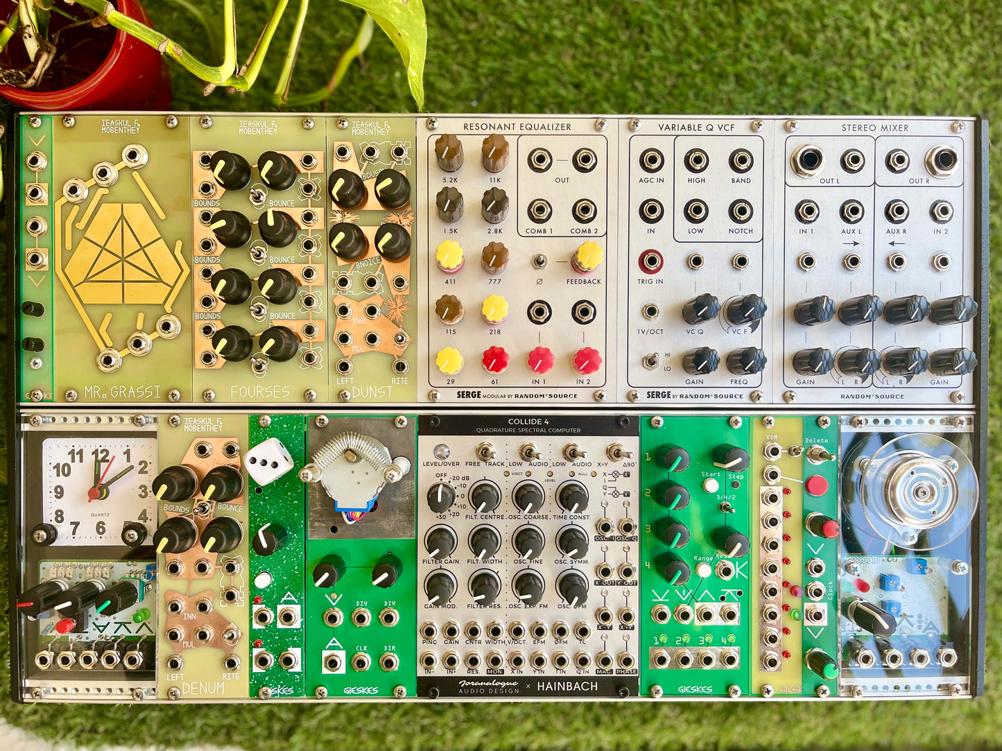 Industrial Chaos - Full System - Serge Modular + Gieskes + Ieaskul F. Mobenthey + Joranalogue X Hainbach